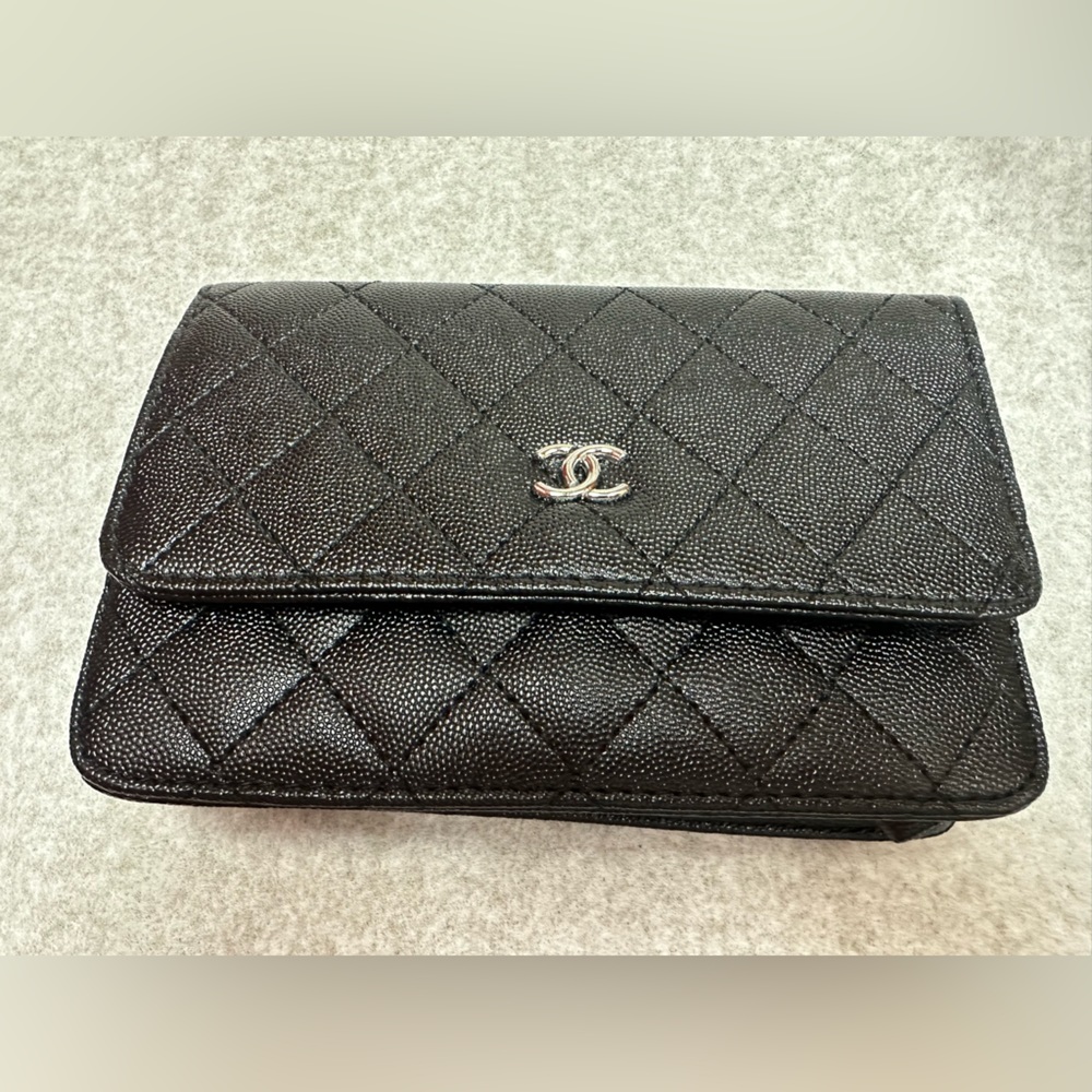 Black Crossbody bag with silver metal strap